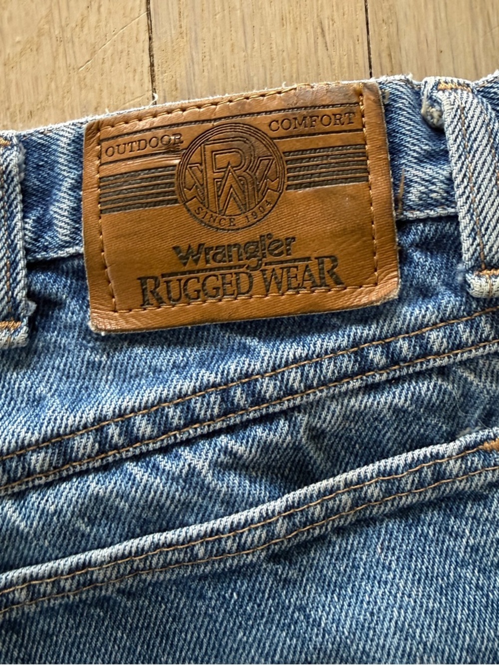 Vintage Wrangler rugged wear jeans - Picture 6 of 7